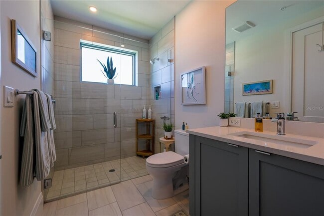 Building Photo - 2910 W Barcelona St