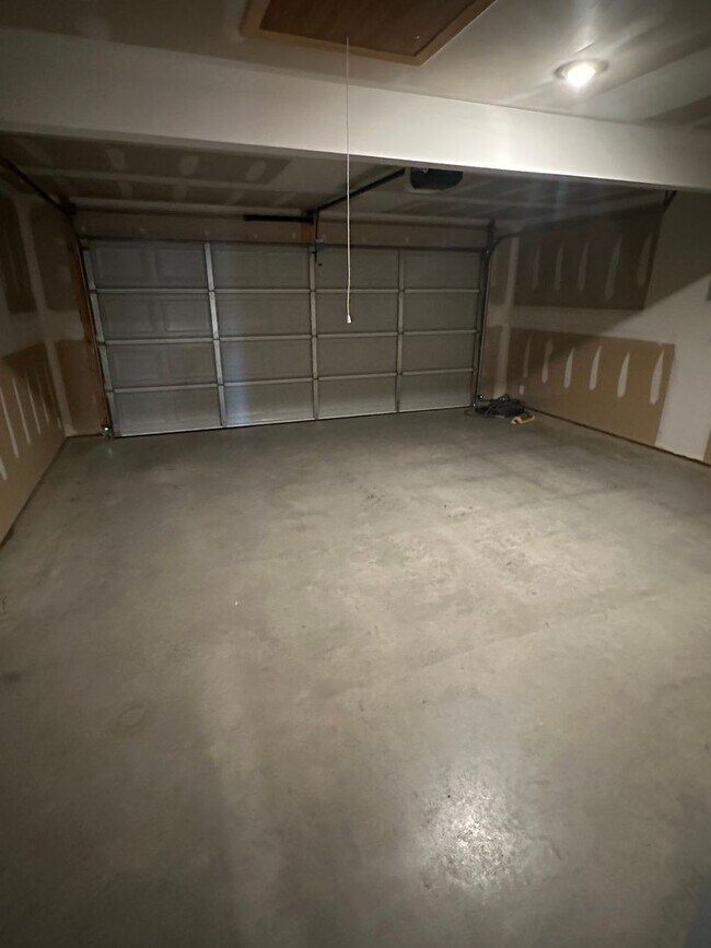 Building Photo - *Rent FREE until May 1- NO HIDDEN FEES!*  NEW Four Bedroom | Two Bath Home in Fort Smith