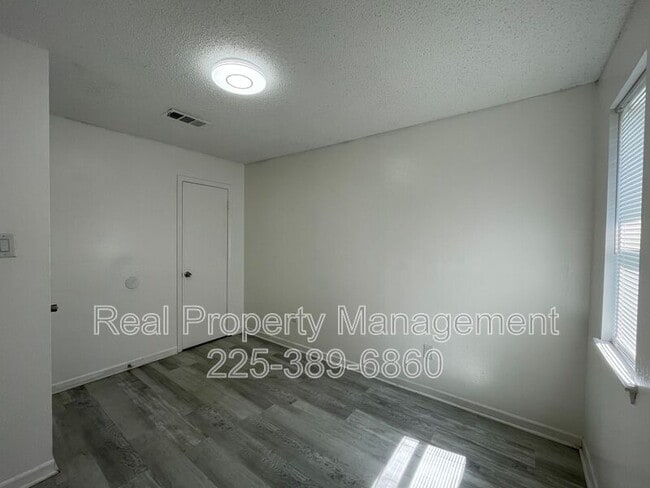 Building Photo - 1511 Cristy Dr