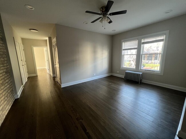 Building Photo - 2 bedroom in Chicago IL 60640