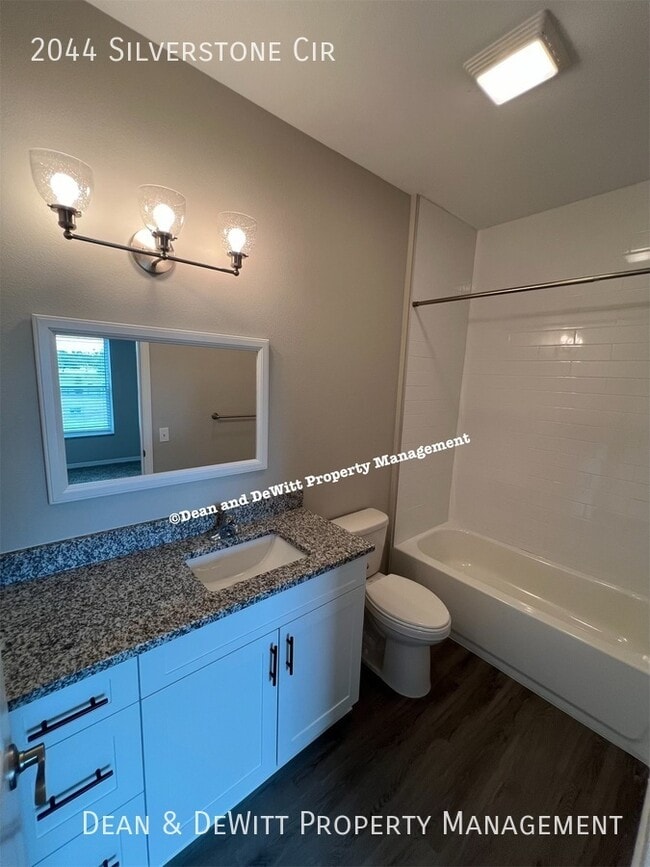 Building Photo - 2044 Silverstone Cir
