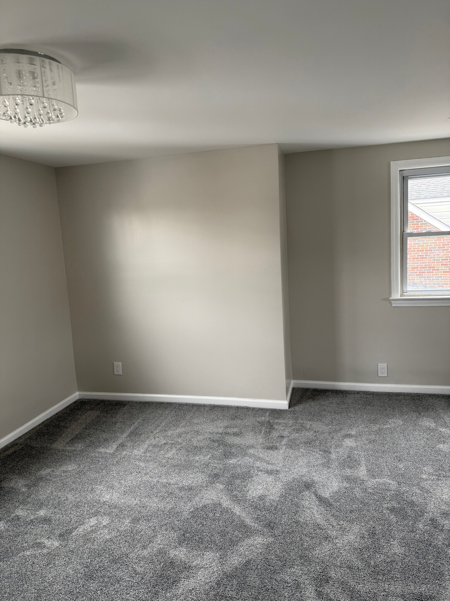 Building Photo - 15 Lewis St