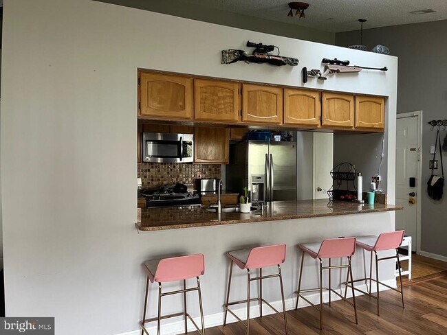 Building Photo - 14104 Valleyfield Dr