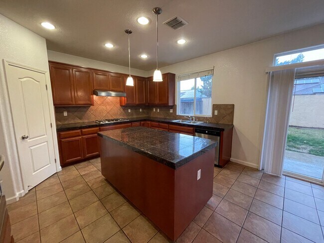 Building Photo - 1513 Sturm Dr