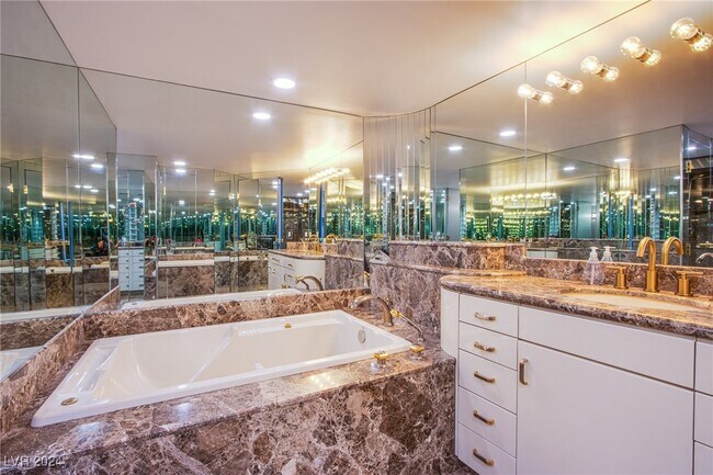 Building Photo - 3111 Bel Air Dr