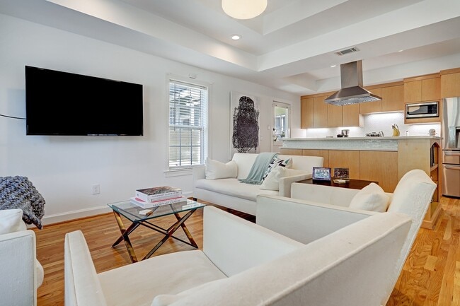 Building Photo - 1523 Harvard St