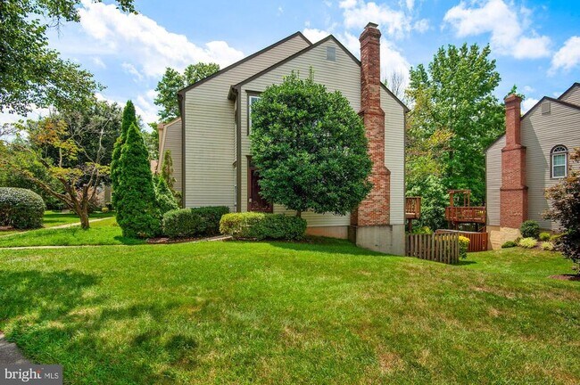 Building Photo - 11951 Sentinel Point Ct