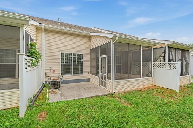 Building Photo - 10810 Carpenter Run Ln