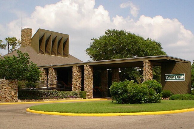 Building Photo - 2934 Whitman Dr