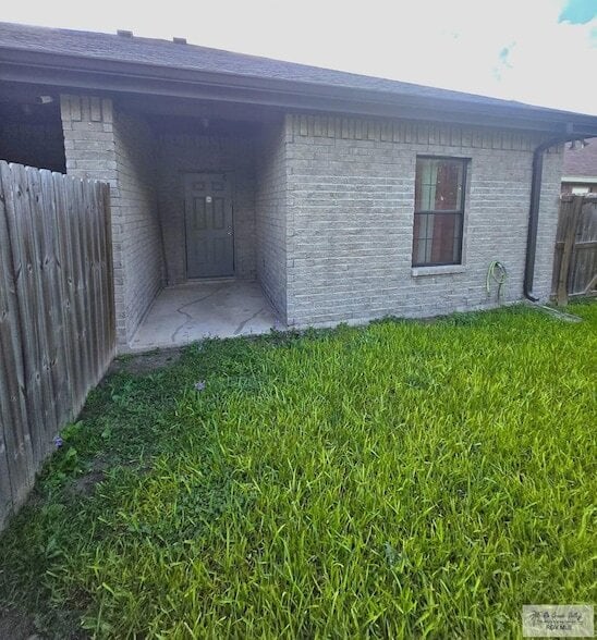 Building Photo - 1217 Escondido Ln