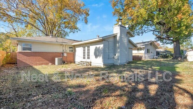 Building Photo - 2923 S Irvington Ave