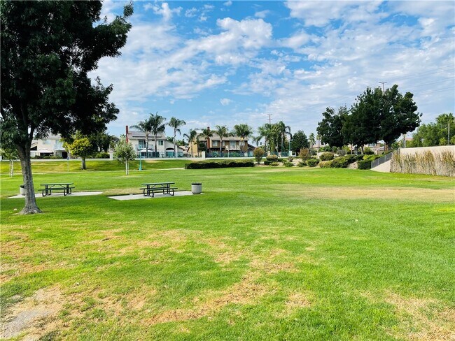 Building Photo - 28937 Biarritz Ct