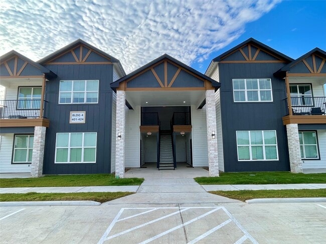 Building Photo - 2400 Nile Valley Rd