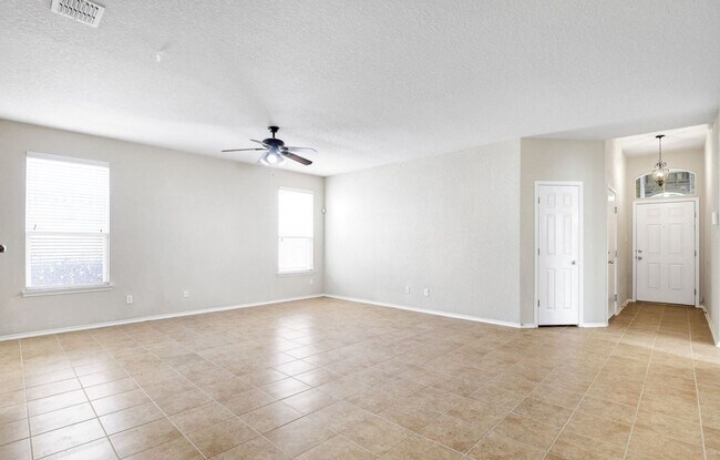 Building Photo - $1000 Off February's Rent! - IMMACULATE Well-Maintained 3bd/2ba/2gar In Alamo Ranch!