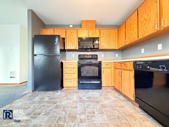 Building Photo - Courtney Ridge Townhome with Garage & Private Patio!