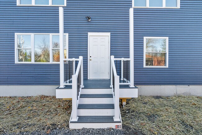 Building Photo - 3 Platt St