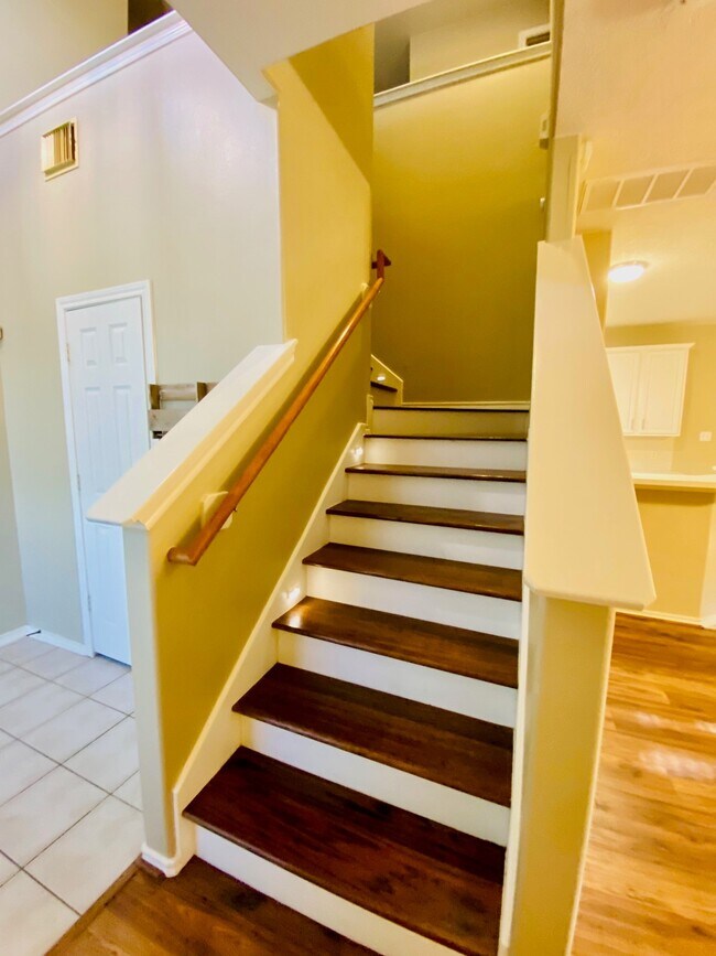 Building Photo - 23 Summer Haze Cir