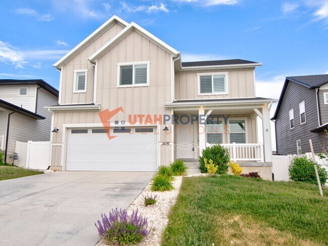 Building Photo - 2697 N Snowberry Dr