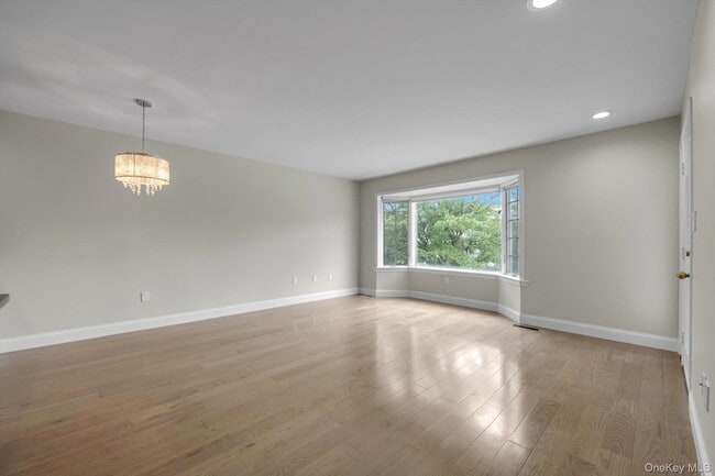 Building Photo - 2-41 Oak Park Drive Unit