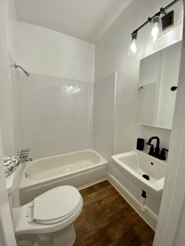 Building Photo - 1228 N St