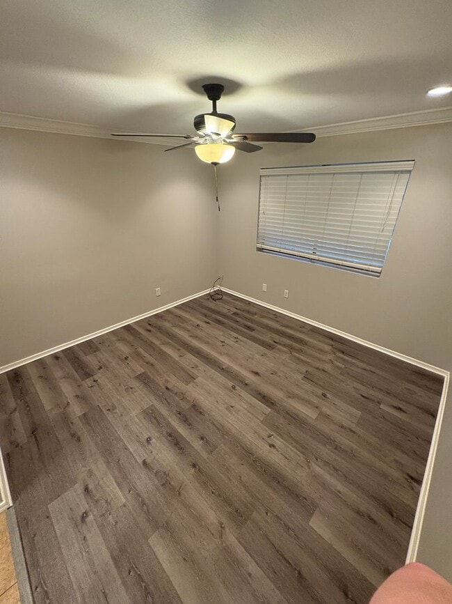Building Photo - READY TO VIEW NOW! Beautiful 2 Bed/2 Bath ...