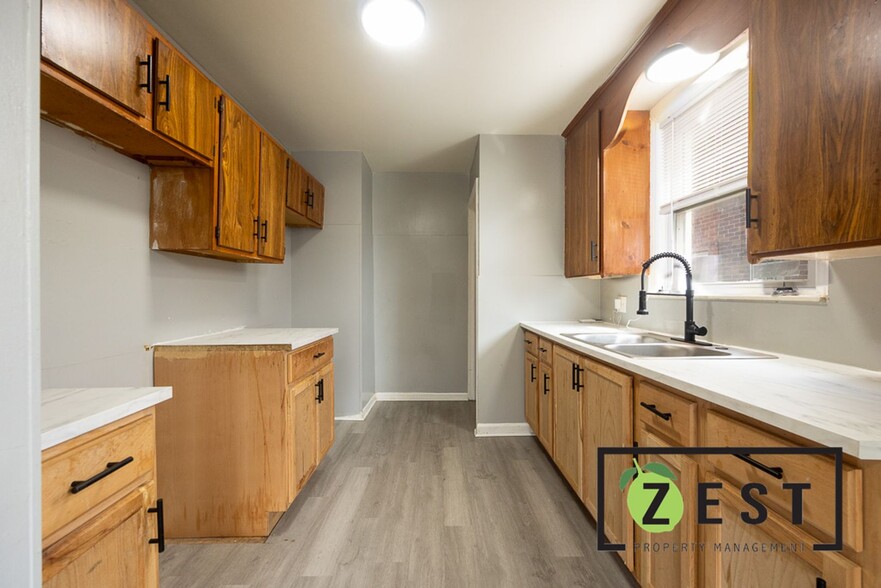 Building Photo - PRE-LEASING NOW!!!