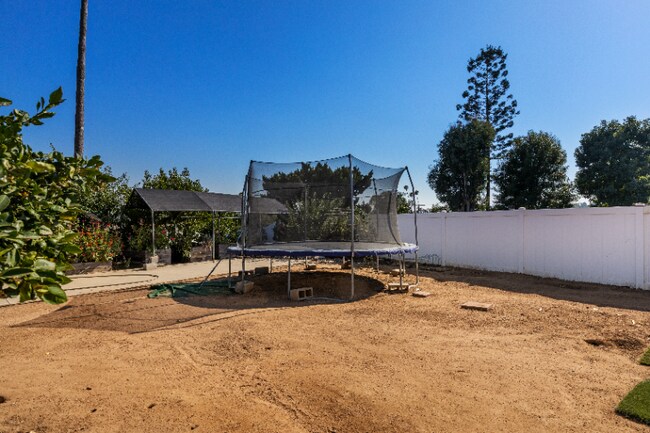 Building Photo - 1519 Tibidabo Dr