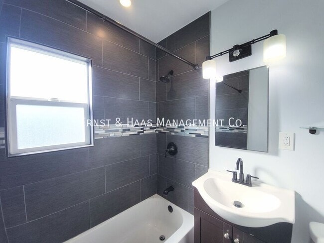 Building Photo - 4217 1/2 Bellflower Blvd.-