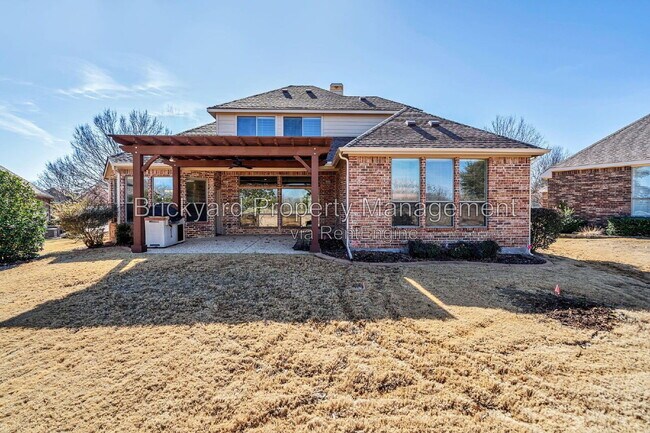 Building Photo - 350 Pine Valley Dr