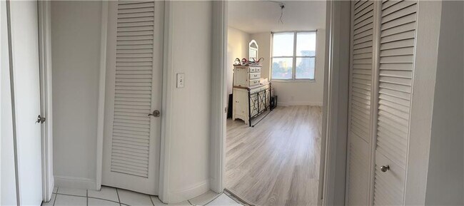 Building Photo - 777 S Federal Hwy