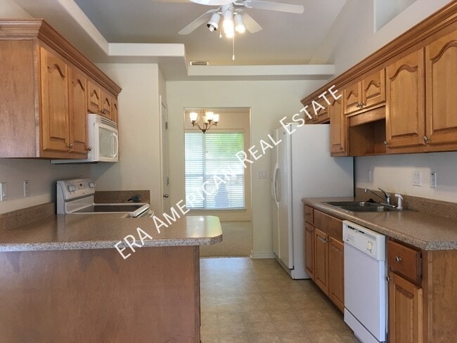 Building Photo - 1922 Everglades Dr