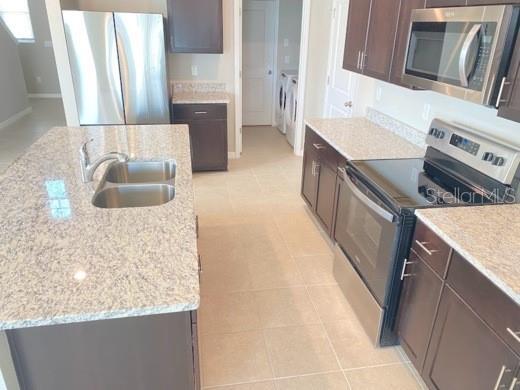 Building Photo - 5569 Celebration Dr