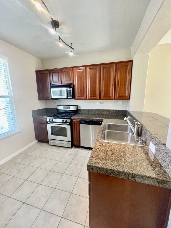 Building Photo - 4350 Mt Kisco Way
