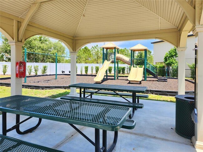 Building Photo - 1679 Wynford Cir