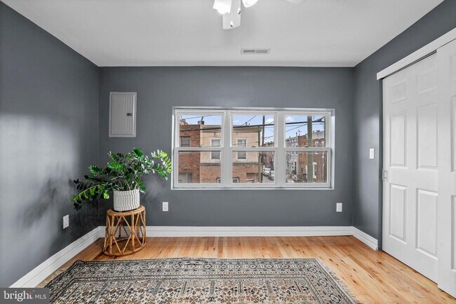 Building Photo - 2024 S 12th St