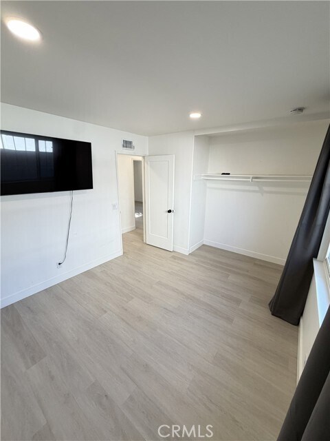 Building Photo - 9441 El Blanco Ave