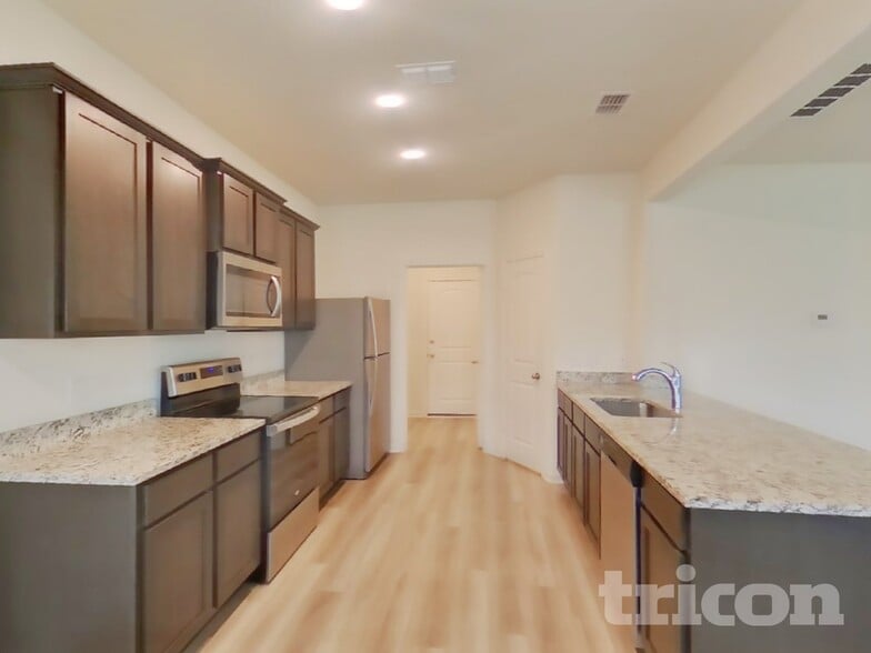 Building Photo - 230 Banjo Trl