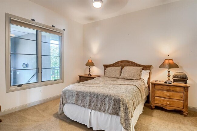 Building Photo - 429 Marina Village Cove