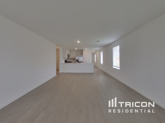 Building Photo - 3013 Dawn Sound Dr