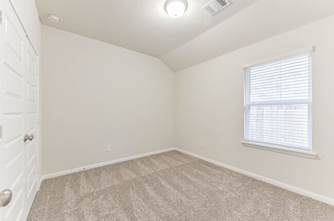 Building Photo - 17590 Rosette Grass Dr