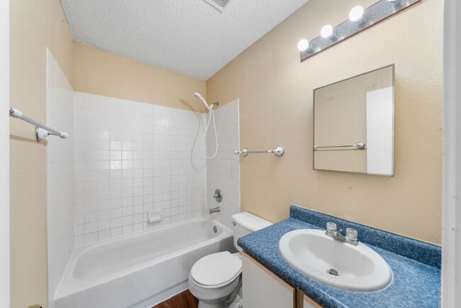 Building Photo - 7038 Cole Creek Dr