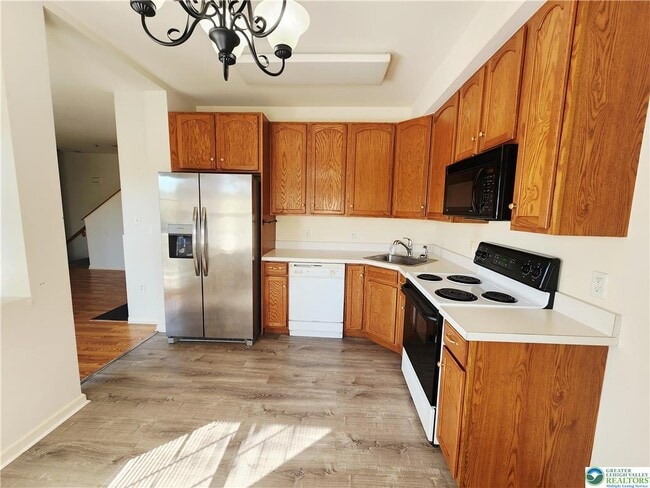 Building Photo - 974 Nittany Ct