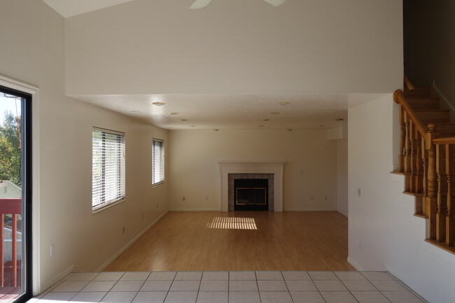 Building Photo - 1349 E 5150 S
