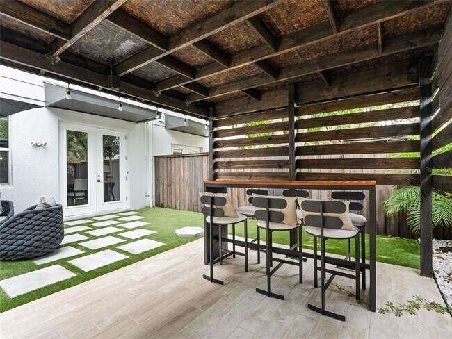 Building Photo - 2723 S Ysabella Ave