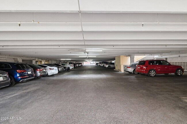 Building Photo - 7950 E Camelback Rd