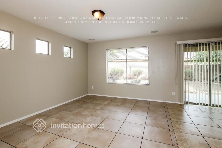 Building Photo - 1733 S 156th Ave