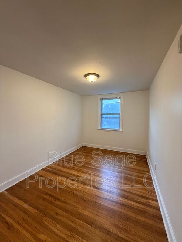Building Photo - 314 Spruce St