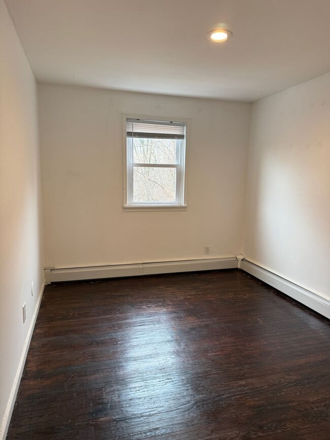 Building Photo - 720 Pine St