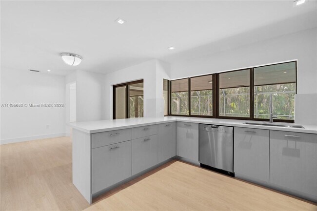 Building Photo - 5254 NW 94th Doral Pl