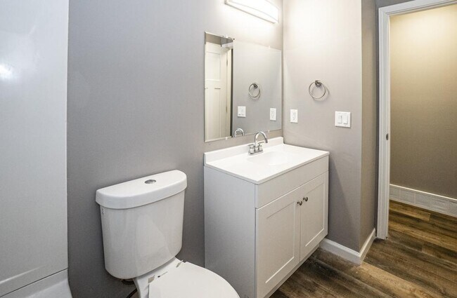 Building Photo - 11921 Golden Blvd